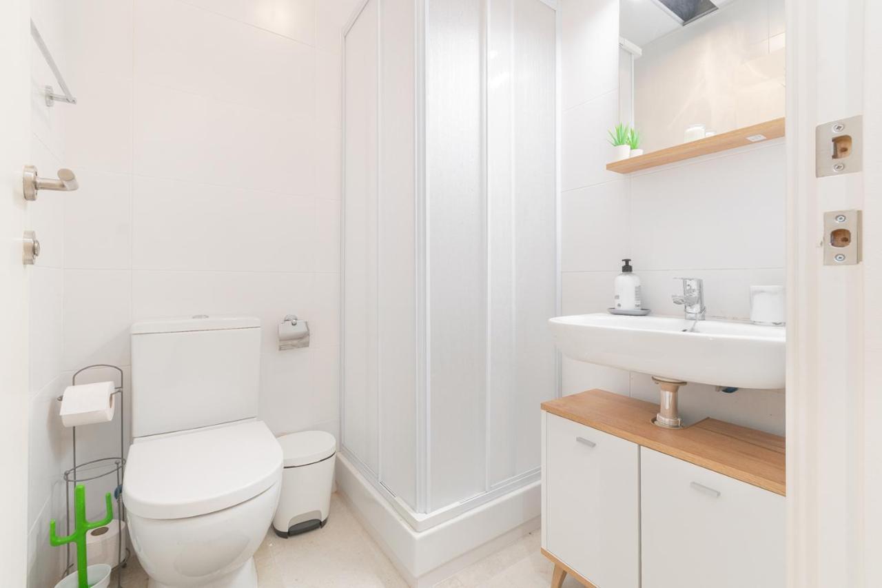 Nice City Center Apartment Vilanova i la Geltru Ngoại thất bức ảnh